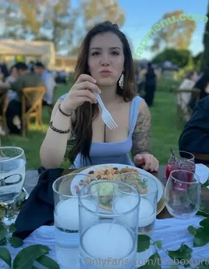 theboxgirl / lyslemxo nude photo #0008