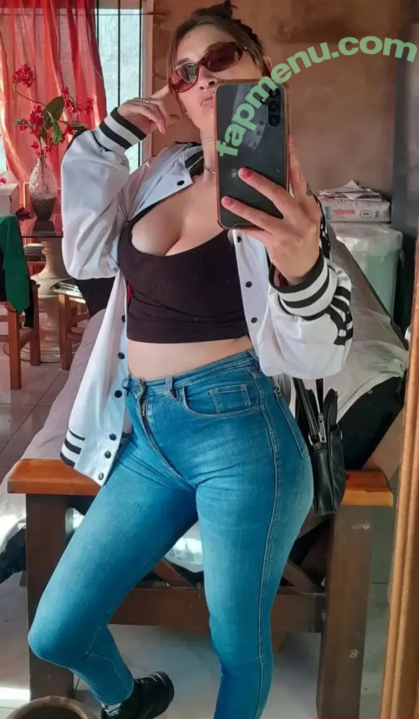 thebustydevil nude photo #0005 (thebustydevil)