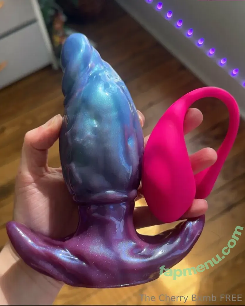 thecherrybxmb nude photo #0111 (sweethoneybunnyyy)