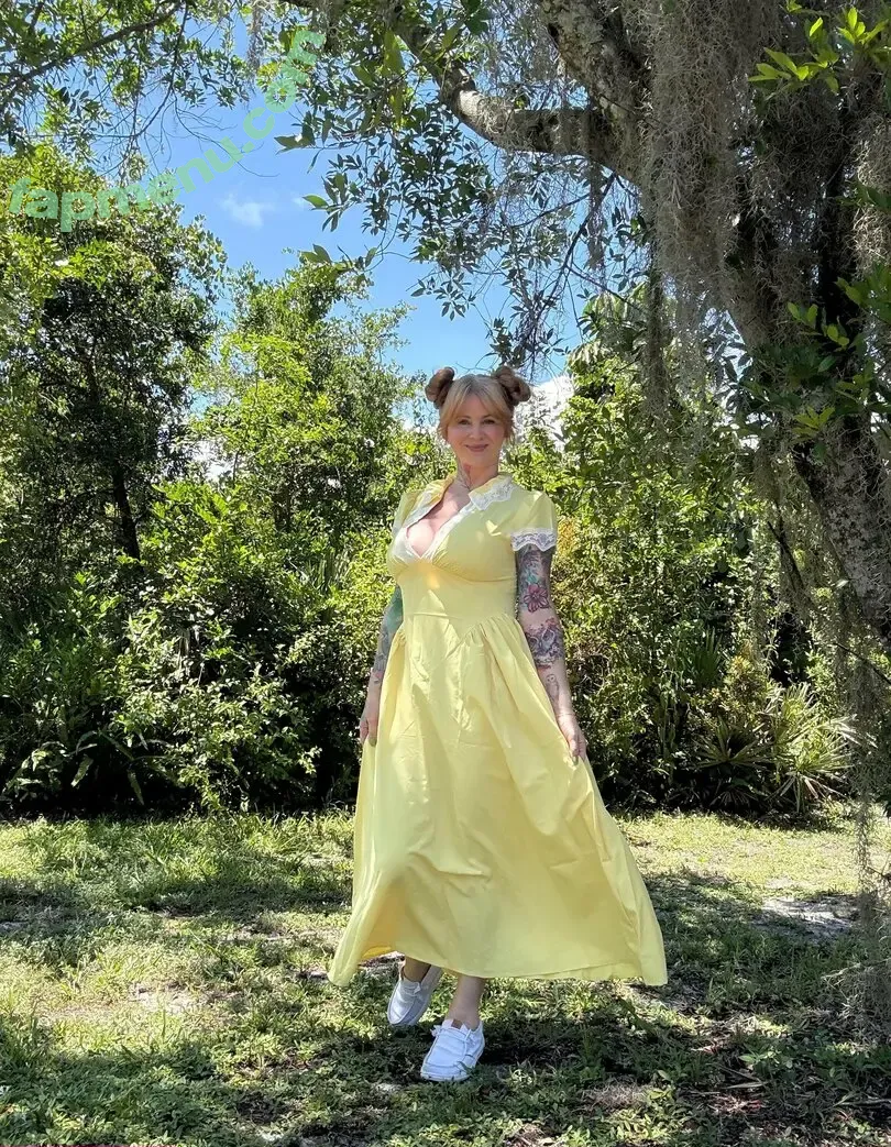 thecozyfarm nude photo #0013 (the_cozyfarm)