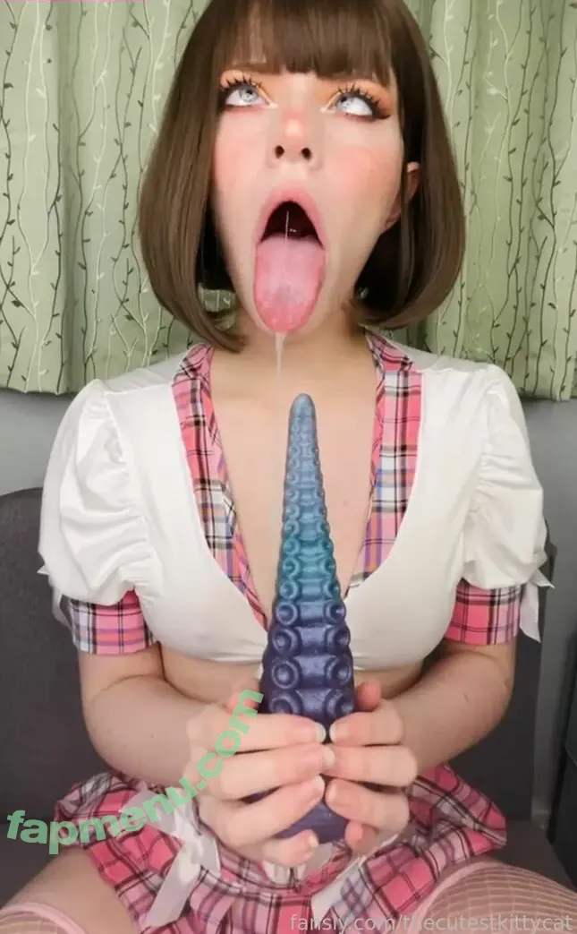 thecutestkittycat nude photo #0517 (thecutestkittycat)