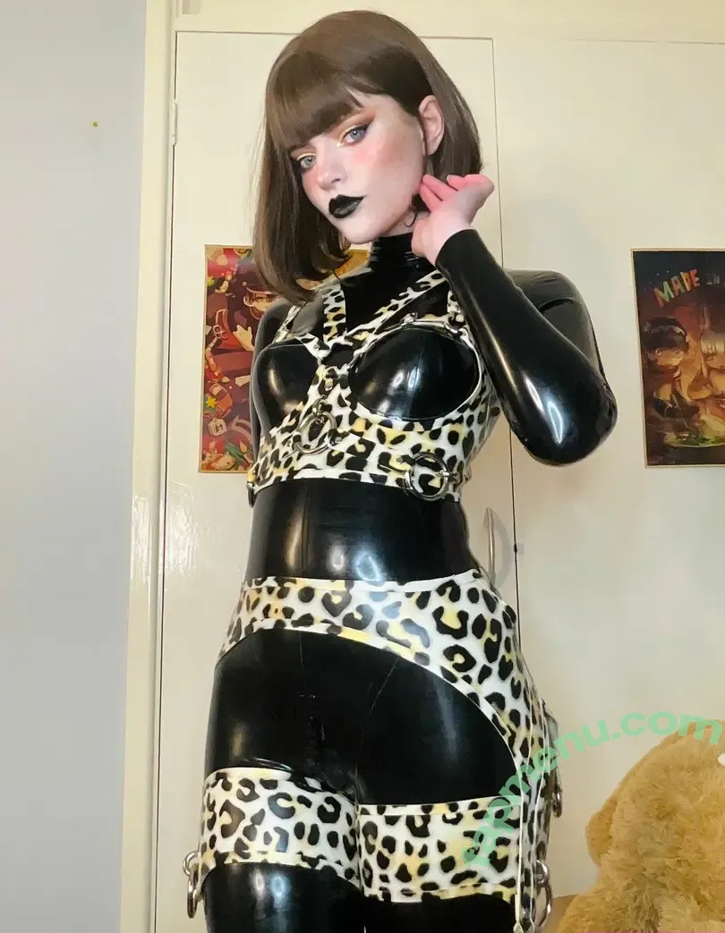 thecutestkittycat nude photo #0542 (thecutestkittycat)