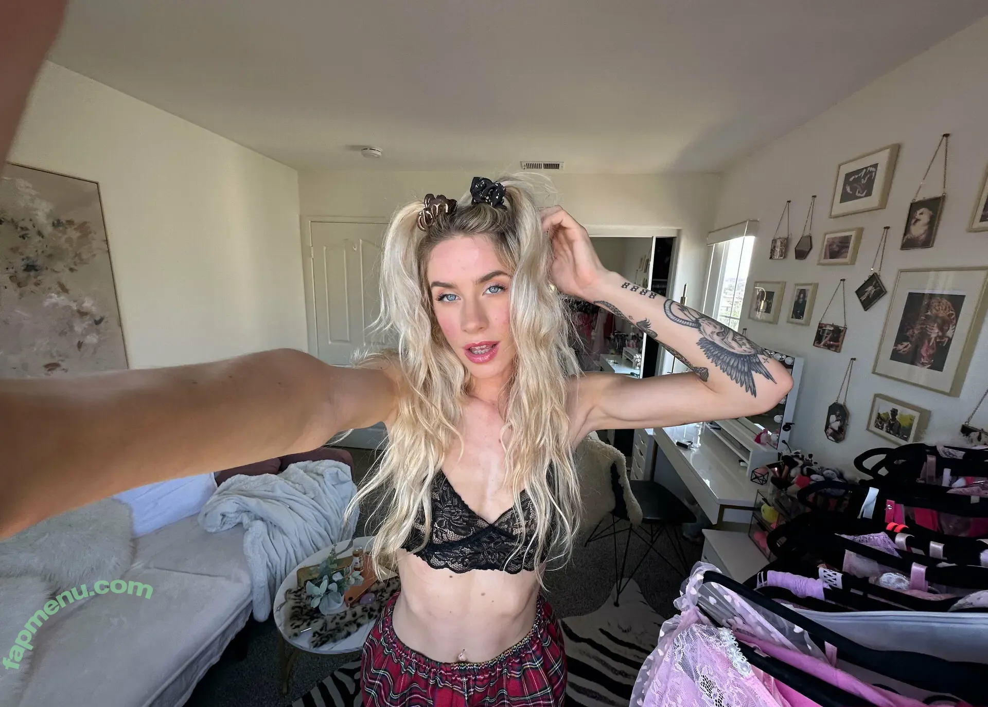 thedakotalyn nude photo #0405 (thedakotalyn)