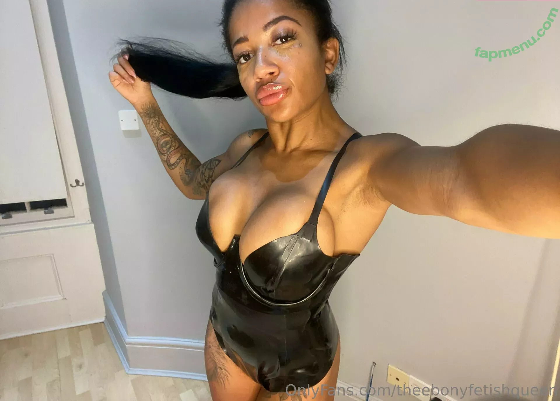 theebonyfetishqueen nude photo #0006 (theebonyfetishqueen)