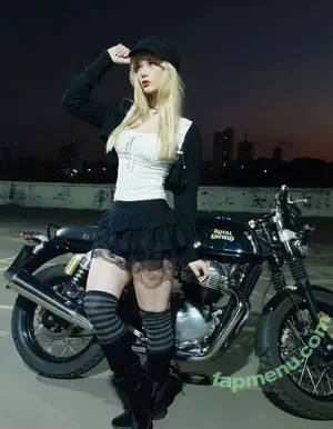 _theecat_ / Agatha / agatha.s.free nude photo #0074