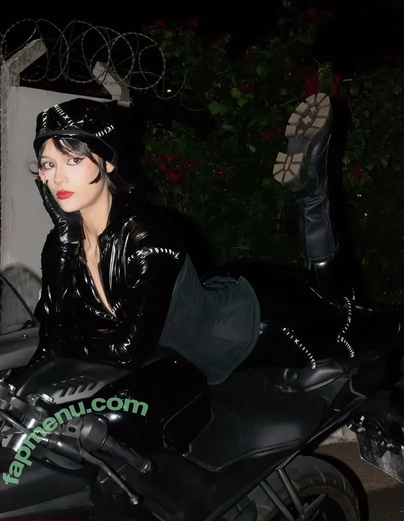 _theecat_ nude photo #0040 (Agatha / agatha.s.free)