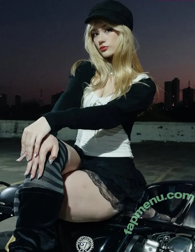 _theecat_ nude photo #0045 (Agatha / agatha.s.free)