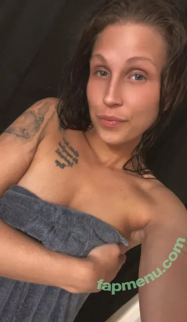 theeerealambrosiaaa nude photo #0011 (theeerealambrosiaaa)