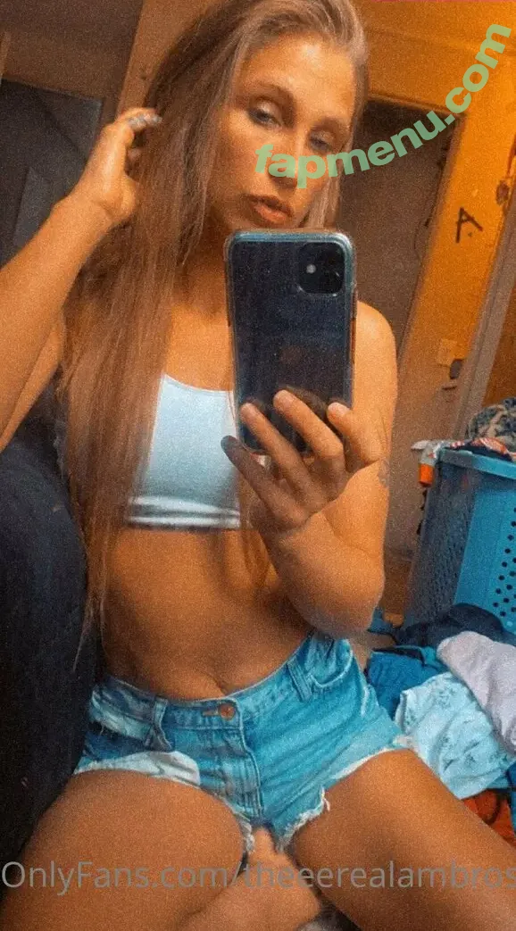 theeerealambrosiaaa nude photo #0013 (theeerealambrosiaaa)