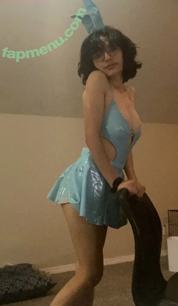 Theemeraldellie nude photo #0031 (emeraldellie)