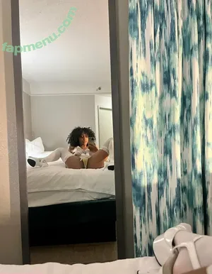  nude photo #0003