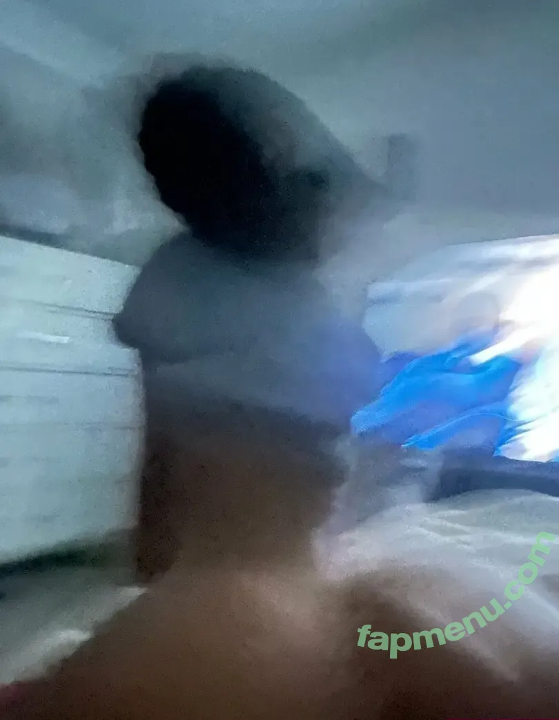 theerealprincess nude photo #0001 (theeprincessofficial)