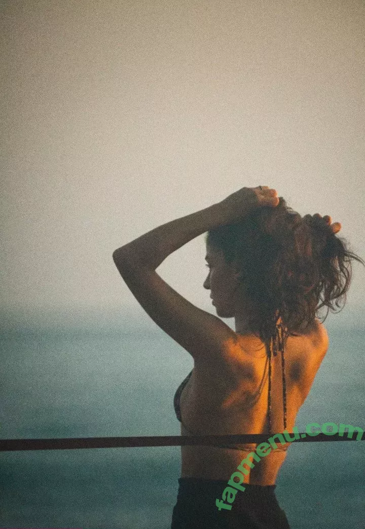 thefriendzone nude photo #0101 (thefriendzone)