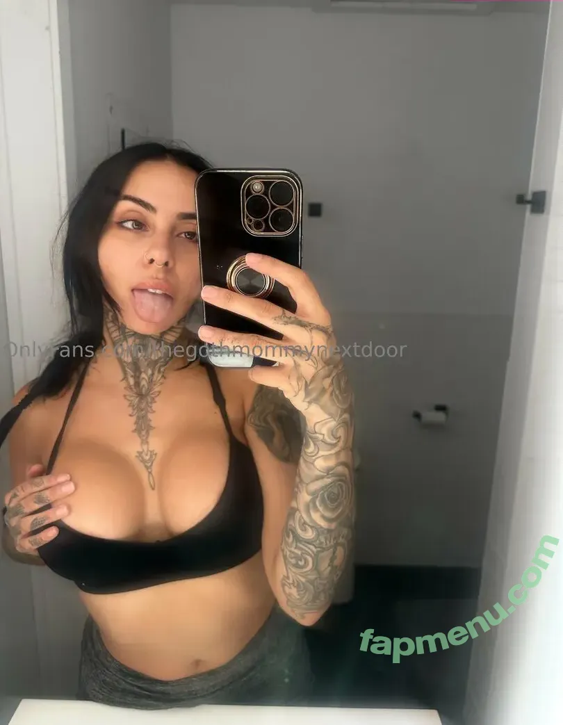 thegothmommynextdoor nude photo #0001 (thegothmommynextdoor)