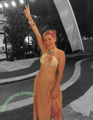  nude photo #0003