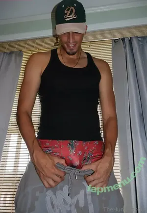 thehunghooper / hung_huge nude photo #0069