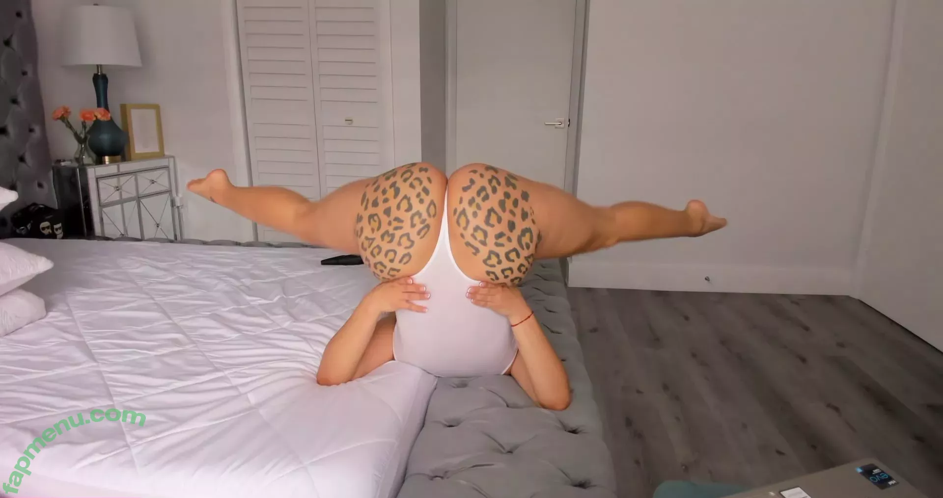 theislandgirl nude photo #0010 (lilysvibe / tigvibes)