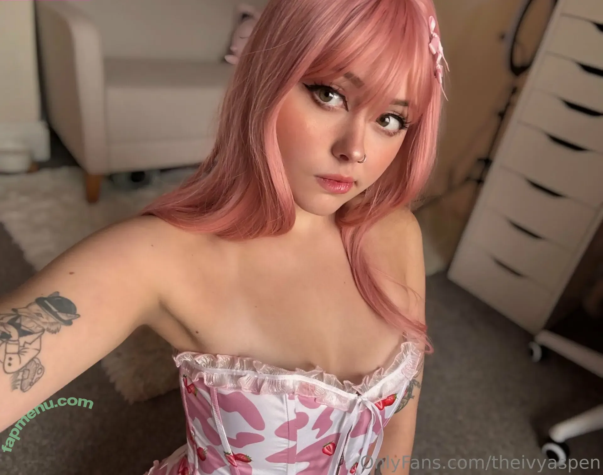 theivyaspen nude photo #0096 (ivyaspenn)