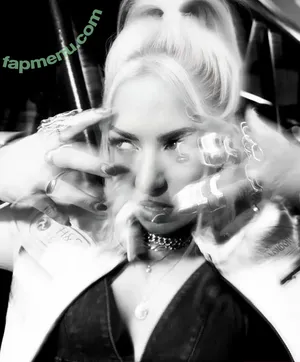 Thekla Kaischauri / toxic_thekla nude photo #0077