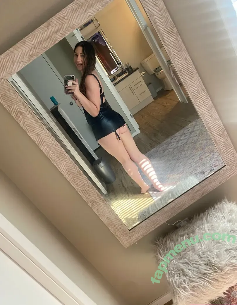 theladyinvelvet nude photo #0006 (threnodyinvelvet)