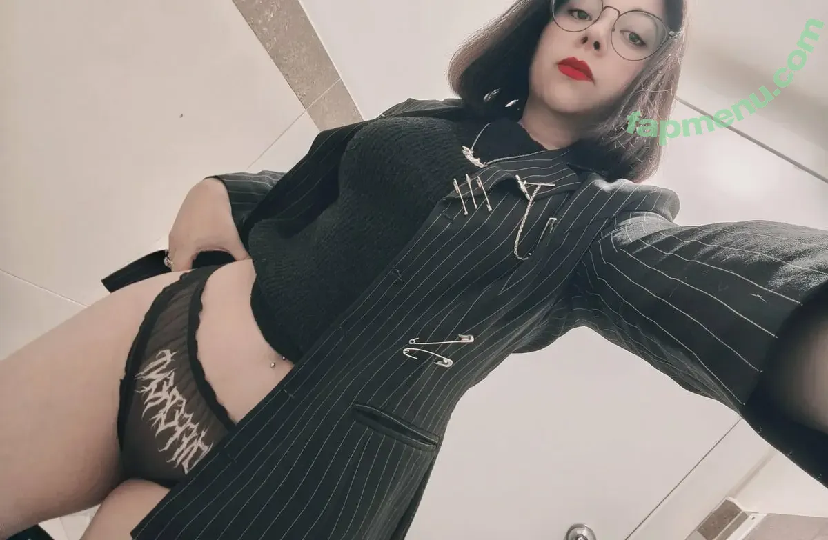 Theladyraven45 nude photo #0051 (theladyraven)