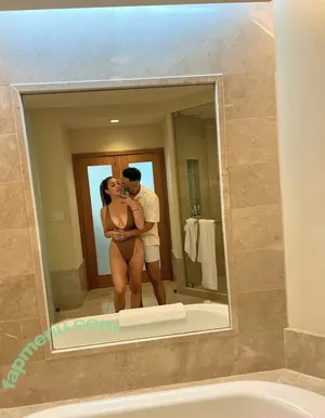 TheLearys nude photo #0034