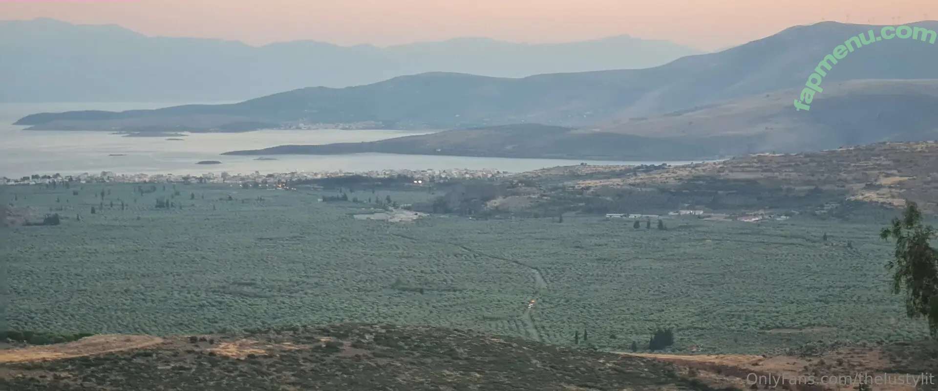 thelustylit nude photo #0098 (_thelustlist_)