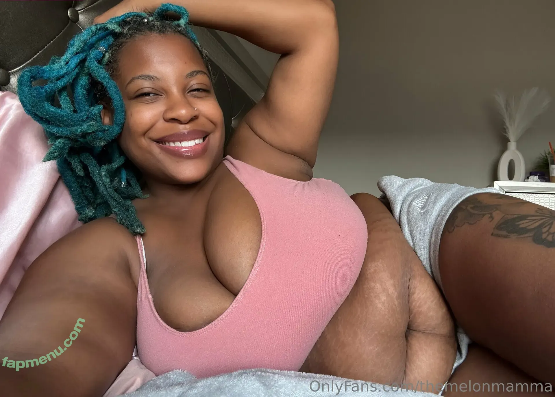 themelonmamma nude photo #0114 (melon.momma.designs)