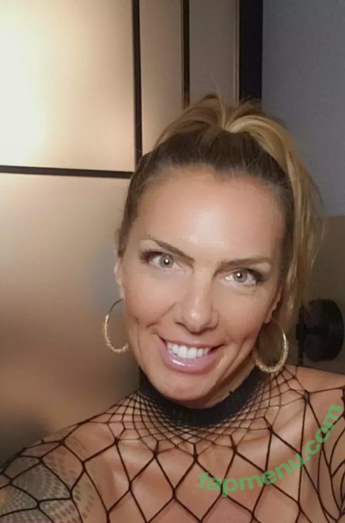 themikaylamiles nude photo #0139 (themikaylamiles)