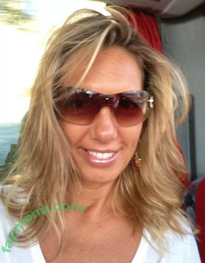 themikaylamiles nude photo #0204 (themikaylamiles)