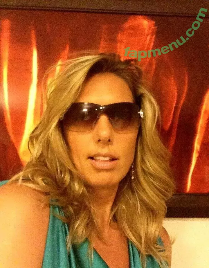 themikaylamiles nude photo #0208 (themikaylamiles)