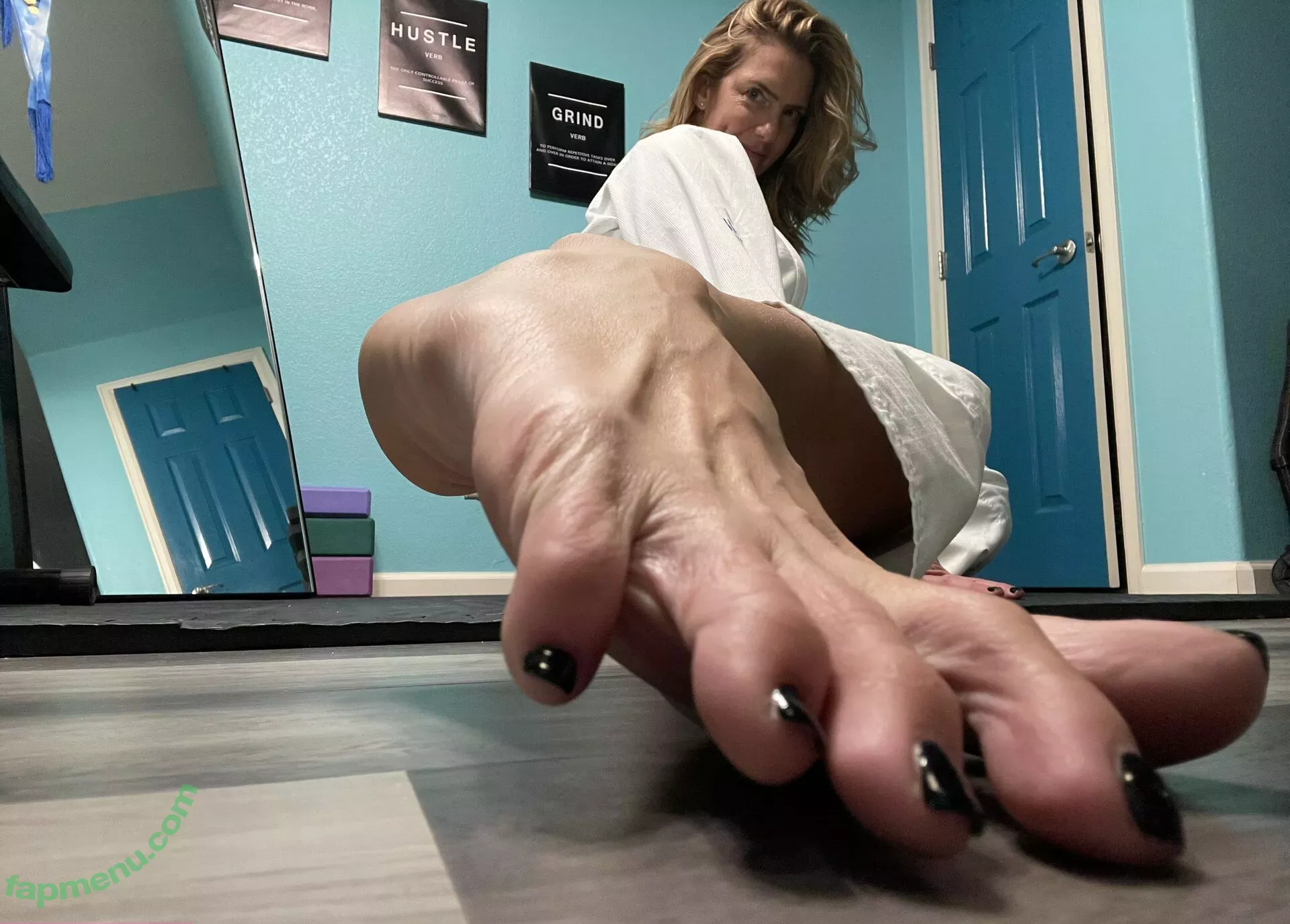 themikaylamiles nude photo #0275 (themikaylamiles)