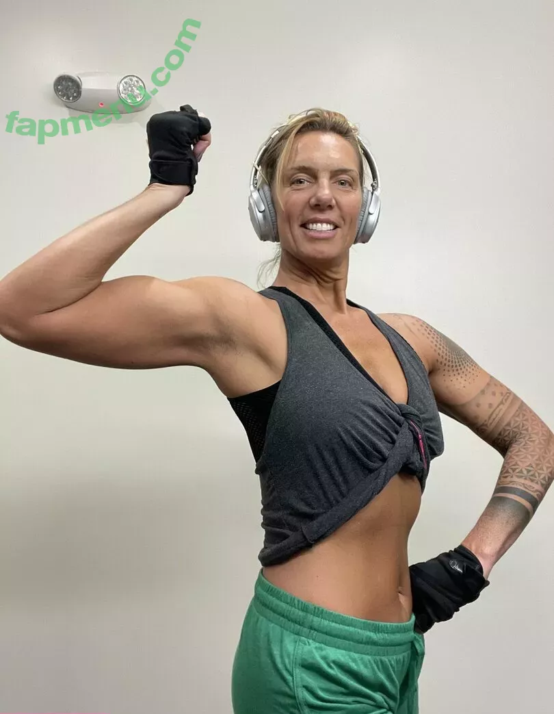 themikaylamiles nude photo #0359 (themikaylamiles)