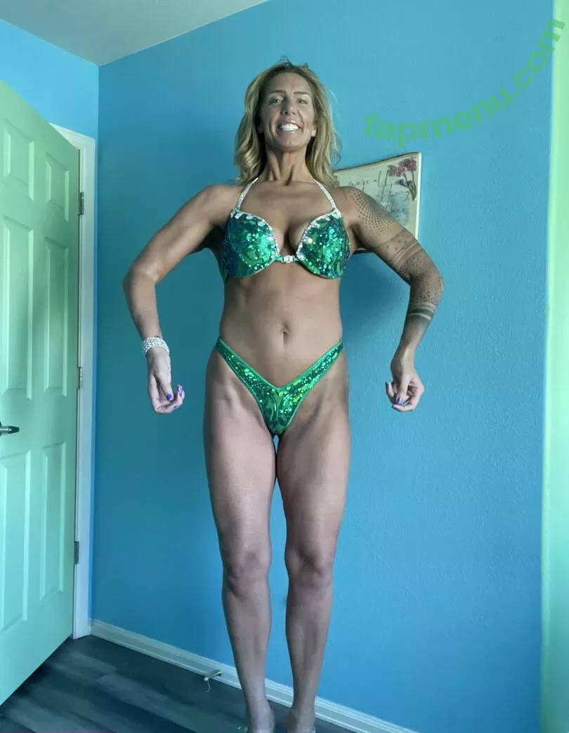 themikaylamiles nude photo #0366 (themikaylamiles)