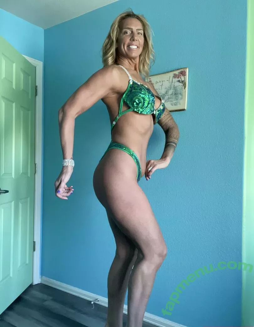 themikaylamiles nude photo #0369 (themikaylamiles)