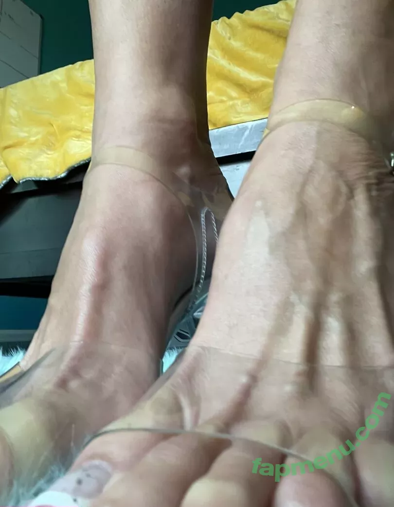 themikaylamiles nude photo #0398 (themikaylamiles)