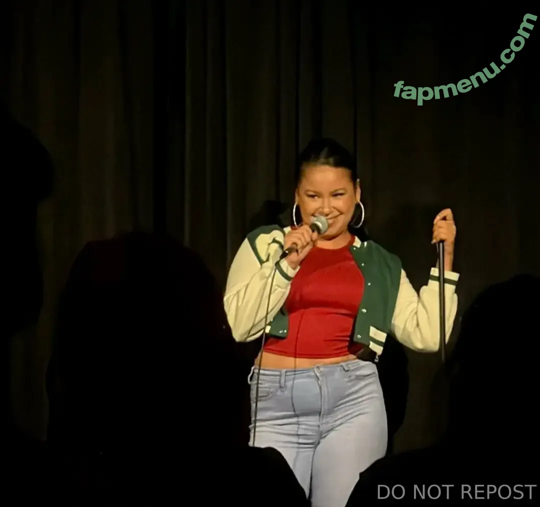 thenewqueenofcomedy nude photo #0119 (thenewqueenofcomedy)