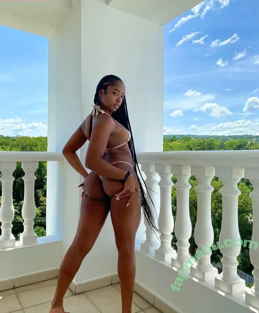 theniknikcourtney nude photo #0014 (Anika)