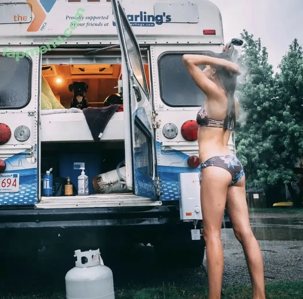 TheNomadicMovement nude photo #0001 (Kaylee Dubeau / kaymariedubes / nomadicmovement)