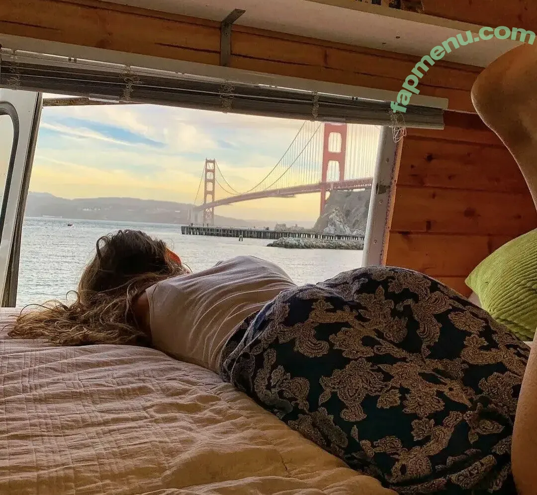 TheNomadicMovement nude photo #0002 (Kaylee Dubeau / kaymariedubes / nomadicmovement)