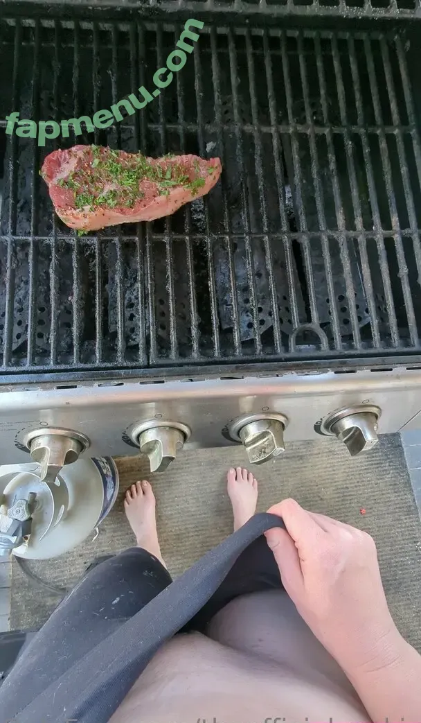 theofficialcookie nude photo #0021 (the.officialcookie)