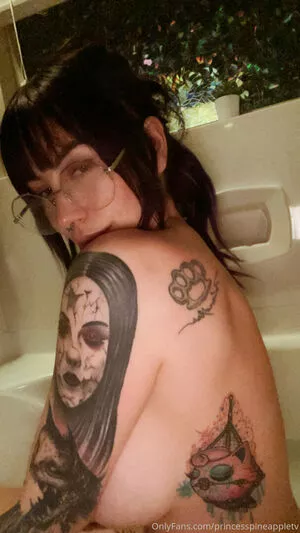 theonlinegirlfriend / wildaboutpineapple nude photo #0008