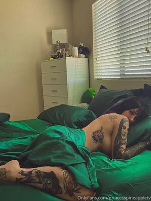 theonlinegirlfriend / wildaboutpineapple nude photo #0075