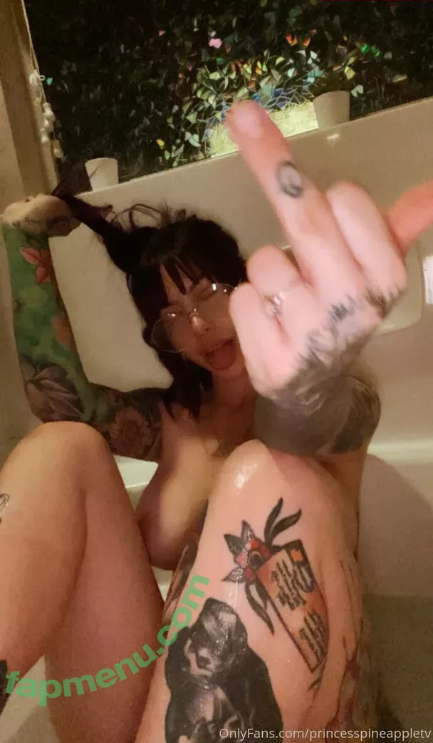 theonlinegirlfriend nude photo #0005 (wildaboutpineapple)