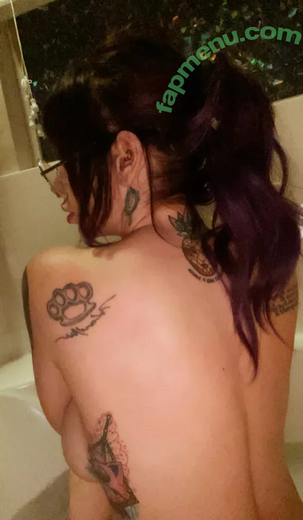 theonlinegirlfriend nude photo #0006 (wildaboutpineapple)