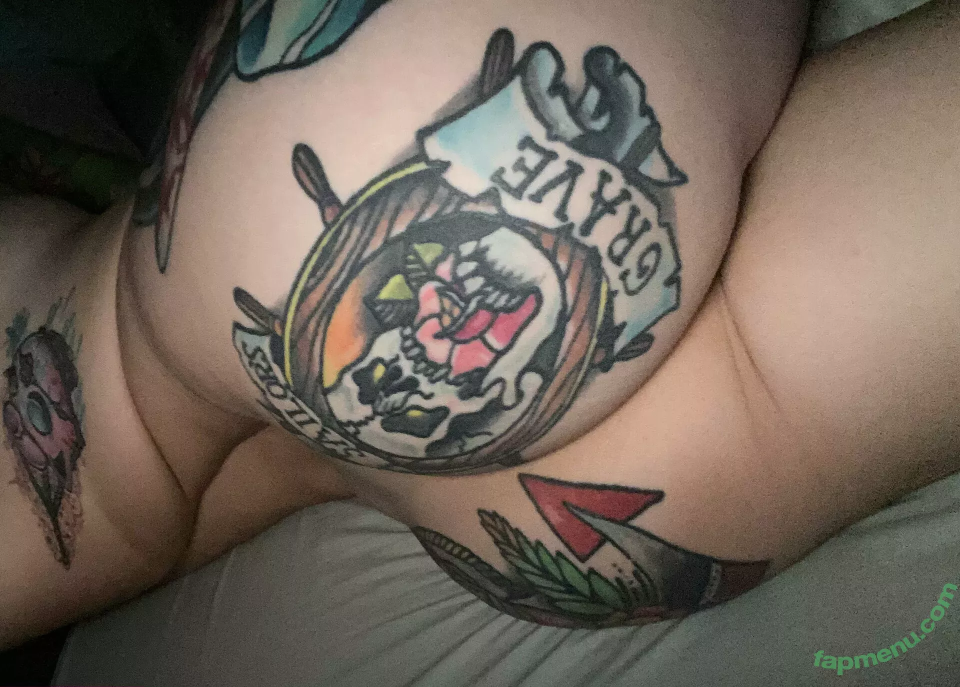 theonlinegirlfriend nude photo #0014 (wildaboutpineapple)