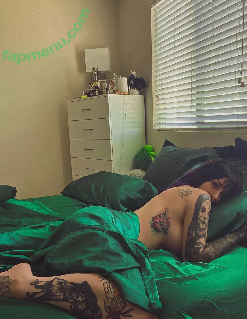 theonlinegirlfriend nude photo #0075 (wildaboutpineapple)