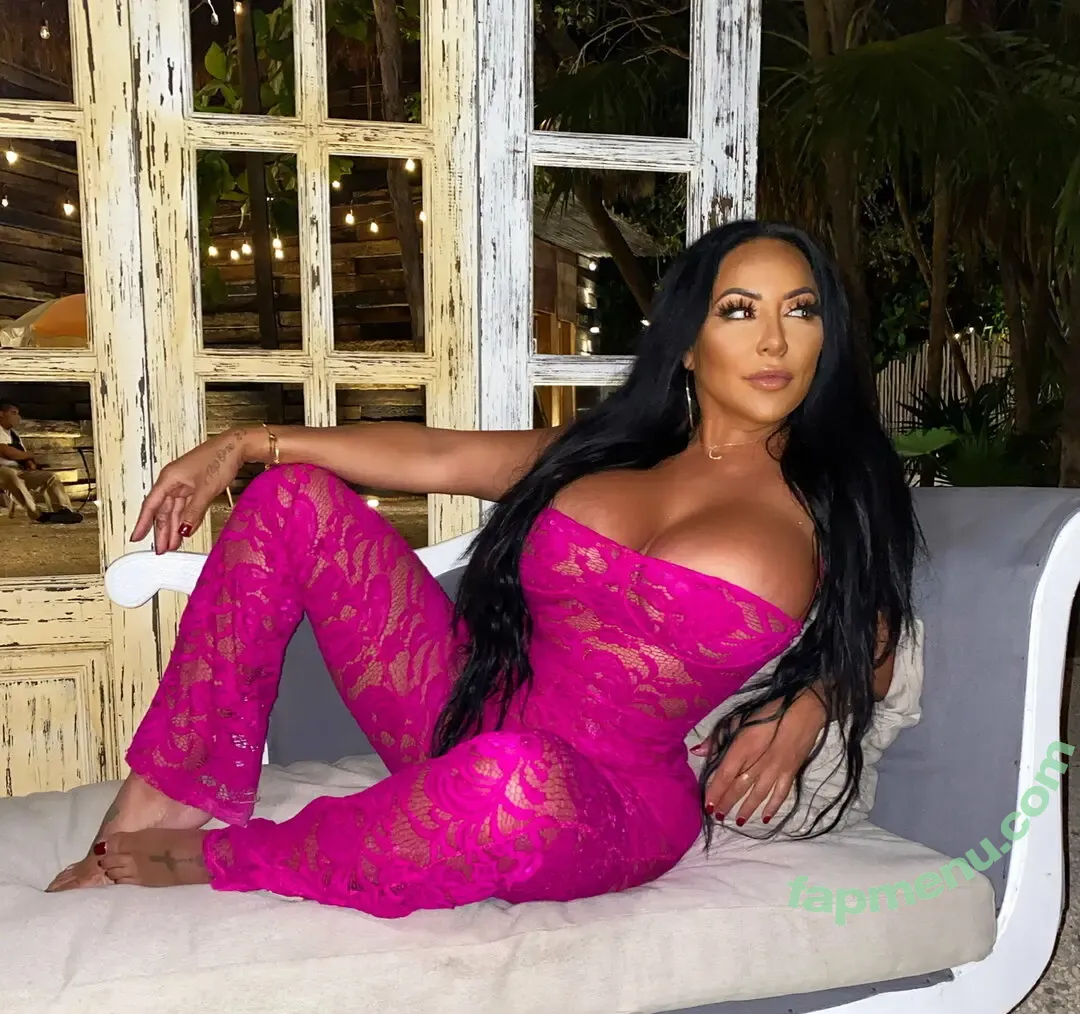 theonlykiaramiaxxx nude photo #0228 (theonlykiaramiaxxx)