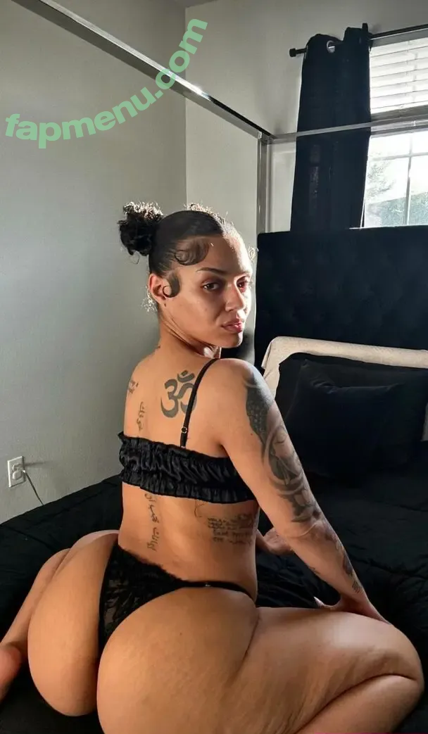 Theonlysafarii nude photo #0079 (anyuser / theonlysafaarii)