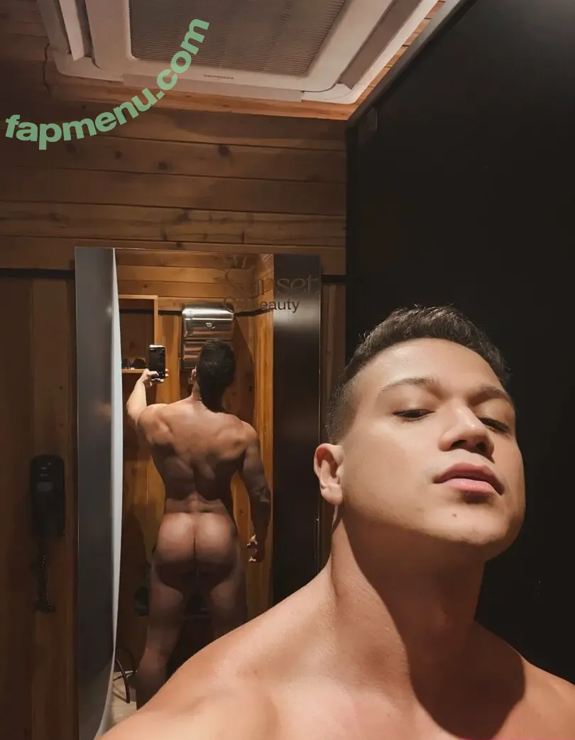 theonlysanto nude photo #0033 (theonlysanto)